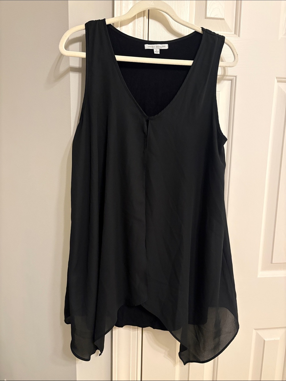 Green Envelope Black Sleeveless V-Neck Layered Camisole